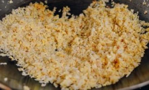 Рис с креветками и чесноком. Как приготовить обжаренные на сковороде креветки с рисом и чесноком