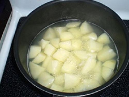 Драники из пюре с грибами. Драники из картофельного пюре