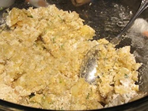 Драники из пюре с грибами. Драники из картофельного пюре