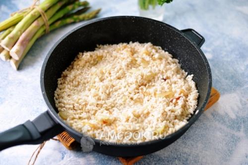 Рис с креветками в сливочном соусе. Ингредиенты и калорийность классического рецепта ризотто 17 Рис с креветками в сливочном соусе. Ингредиенты и калорийность классического рецепта ризотто 17