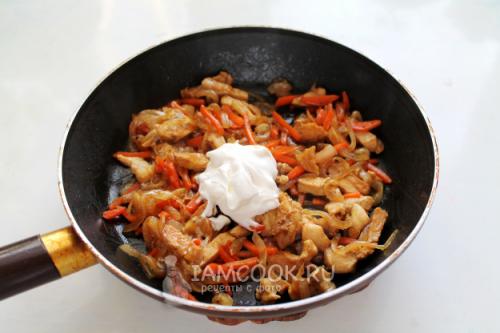 Креветки в сливочном соусе с курицей. Паста с креветками и курицей 06