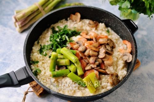 Рис с креветками в сливочном соусе. Ингредиенты и калорийность классического рецепта ризотто 20 Рис с креветками в сливочном соусе. Ингредиенты и калорийность классического рецепта ризотто 20