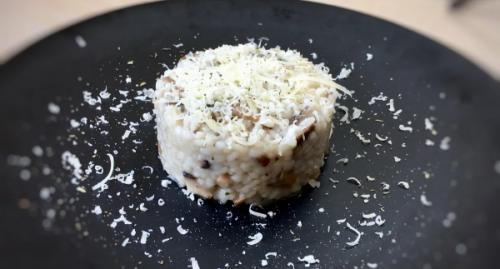 Ризотто в сливочном соусе рецепт. Ризотто с курицей в сливочном соусе. Рецепт в мультиварке, на сковороде без вина