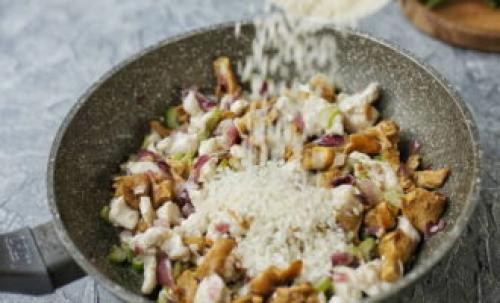 Ризотто с курицей и грибами в сливочном соусе. Классическое ризотто с курицей и грибами