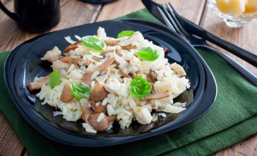 Ризотто в сливочном соусе рецепт. Ризотто с курицей в сливочном соусе. Рецепт в мультиварке, на сковороде без вина