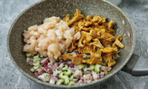 Ризотто с курицей и грибами в сливочном соусе. Классическое ризотто с курицей и грибами