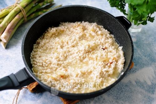 Ризотто с креветками и белыми грибами в сливочном соусе. Ризотто со спаржей, грибами и креветками 08 Ризотто с креветками и белыми грибами в сливочном соусе. Ризотто со спаржей, грибами и креветками 08