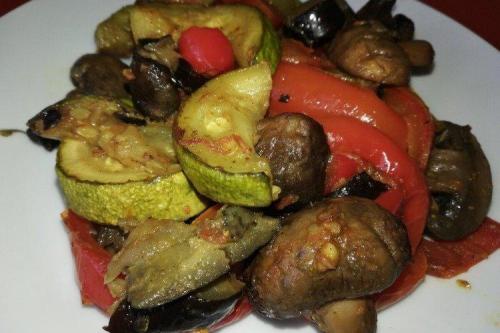 Овощи в рукаве со сметаной. Запеченные овощи в духовке: 20 очень вкусных рецептов