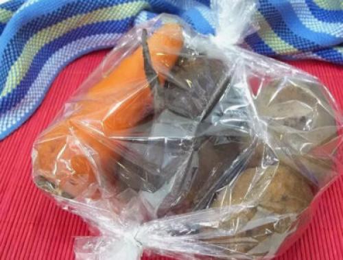 Как запечь овощи для винегрета в духовке в рукаве. Сколько запекать овощи в духовке для винегрета: как приготовить в фольге, в рукаве или кусочками