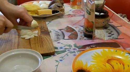 Салат из свиного сердца. Слоеный салат из свиного сердца – очень вкусно!