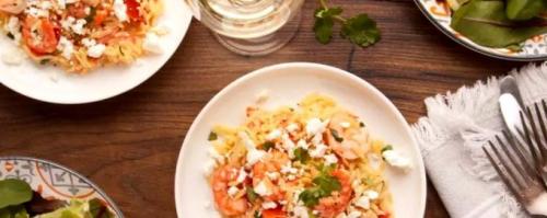 Ризони с креветками в сливочном соусе. Паста Ризони с креветками и фетой