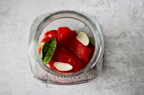Айвар по-сербски из запеченного красного сладкого перца. Запеченный перец по-сербски на зиму (Айвар) 05 Айвар по-сербски из запеченного красного сладкого перца. Запеченный перец по-сербски на зиму (Айвар) 05