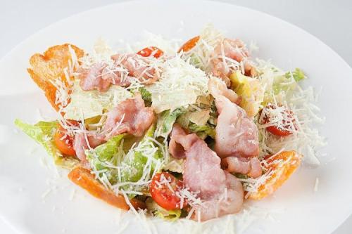 Рецепт салата цезарь с курицей и грибами. Салат Цезарь: 20 отличных рецептов и способов приготовления