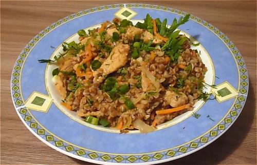 Гречка по-купечески с говядиной на сковороде. Гречка по-купечески со свининой в казане