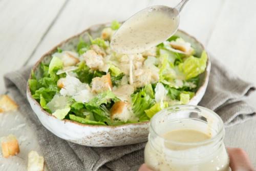 Как приготовить соус для салата цезарь с курицей и шампиньонами. 15 заправок для Цезаря на любой вкус