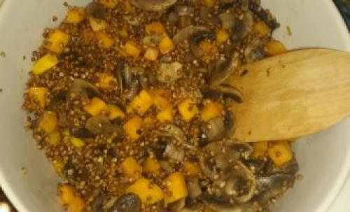 Тыква фаршированная гречкой и грибами. Гречневая каша с грибами и тыквой в духовке