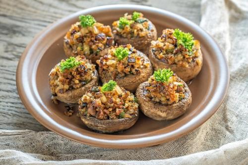 Как выбрать подходящие шампиньоны для салата. Как выбрать шампиньоны