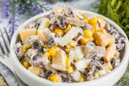 Какие соусы или заправки подходят для салата с Курицей и шампиньонами. 20 интересных салатов с жареными шампиньонами