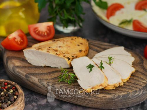 Как лучше приготовить курицу для салата. Как приготовить куриную грудку для салата?