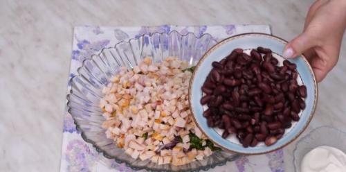 Как хранить приготовленный салат с копченой курицей и сыром. Салаты с копченой курицей — 7 вкусных и простых рецептов