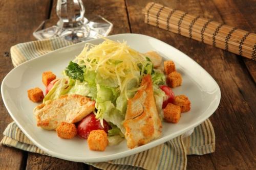 Оригинальные салаты из курицы. 20 салатов с куриной грудкой, которые оценит любая хозяйка