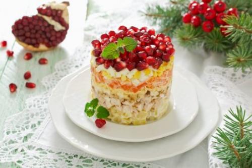 Оригинальные салаты из курицы. 20 салатов с куриной грудкой, которые оценит любая хозяйка