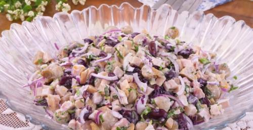 Как хранить приготовленный салат с копченой курицей и сыром. Салаты с копченой курицей — 7 вкусных и простых рецептов