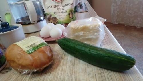 Как хранить приготовленный салат с копченой курицей и сыром. Салаты с копченой курицей — 7 вкусных и простых рецептов