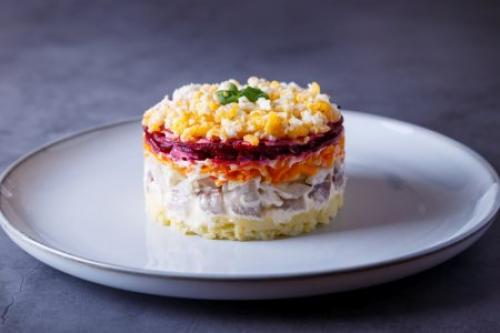 Какие полезные свойства имеет Салат с Копченой Грудкой и Корейской Морковью. Салаты с Корейской морковью: 20 самых вкусных рецептов