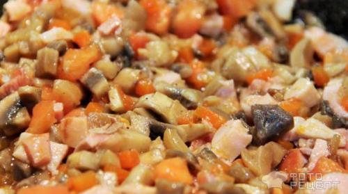 Как лучше всего сочетать копченую курицу с болгарским перцем и сыром. Рецепт: Курица в перце - с копченой курицей и грибами