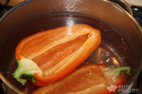 Как лучше всего сочетать копченую курицу с болгарским перцем и сыром. Рецепт: Курица в перце - с копченой курицей и грибами