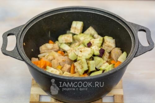 Свинина с тыквой и гречкой в сковороде. Свинина с гречкой и овощами 03