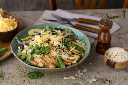 Какой сыр лучше всего использовать в салате с курицей и овощами. 20 рецептов самых вкусных салатов с сыром