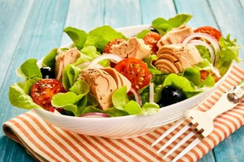 Как сделать салат более полезным, например, с меньшим количеством калорий. 20 низкокалорийных салатов, которые порадуют своим вкусом