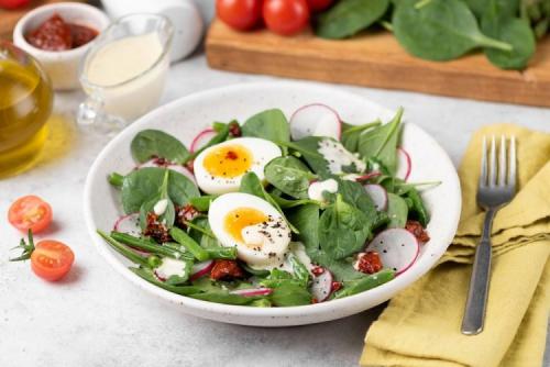 Как сделать салат более полезным, например, с меньшим количеством калорий. 20 низкокалорийных салатов, которые порадуют своим вкусом