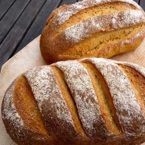 Ржаной цельнозерновой хлеб. Основные компоненты и калорийность