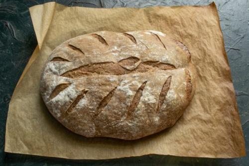 Какие ингредиенты необходимы для приготовления хлеба с 40% ржаной муки и тмином на закваске. Ингредиенты ржаного хлеба на закваске с медом и тмином