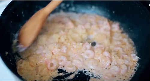 Паста с креветками и черри в сливочном соусе. Паста с креветками в чесночно-сливочном соусе — лучшие рецепты