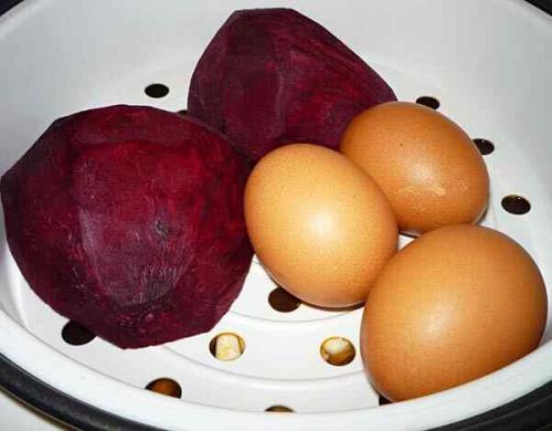 Борщ в мультиварке Редмонд. Секреты приготовления вкуснейшего борща на мясном бульоне в мультиварке Редмонд 37