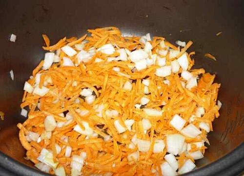 Борщ в мультиварке Редмонд. Секреты приготовления вкуснейшего борща на мясном бульоне в мультиварке Редмонд 34