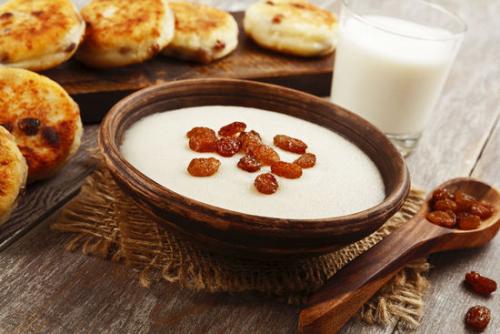 Сколько калорий в манной каше на молоке без сахара. Сколько калорий в манной каше на воде, на молоке, с сахаром и маслом?