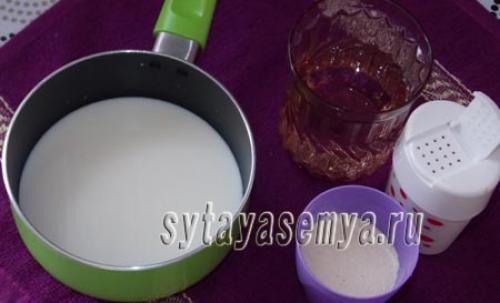 Манная каша на воде с яйцом. Манная каша с яйцом