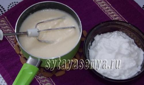 Манная каша на воде с яйцом. Манная каша с яйцом