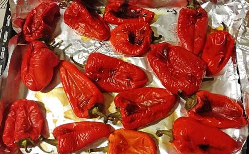 Запечь перец в духовке дольками. Ингредиенты