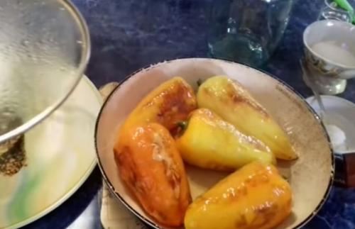 Перец жареный на зиму. Жареный в масле перец с чесноком и без стерилизации – рецепт на литровую банку