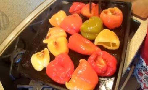 Печеный перец на зиму. Запеченный перец на зиму — невероятно вкусная закуска быстрого приготовления 16 Печеный перец на зиму. Запеченный перец на зиму — невероятно вкусная закуска быстрого приготовления 16