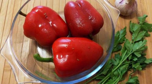 Печеный болгарский перец в банках на зиму. Простой рецепт приготовления печеного болгарского перца на зиму 33 Печеный болгарский перец в банках на зиму. Простой рецепт приготовления печеного болгарского перца на зиму 33