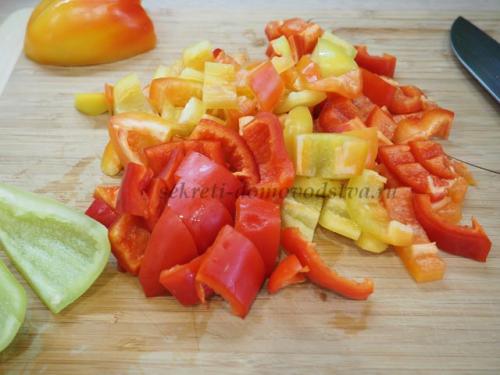 Лечо с морковью и луком. Готовим перец, морковь и лук к приготовлению лечо