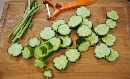 Лечо из огурцов с морковью. Лечо из огурцов – 5 рецептов заготовки на зиму с невероятным вкусом