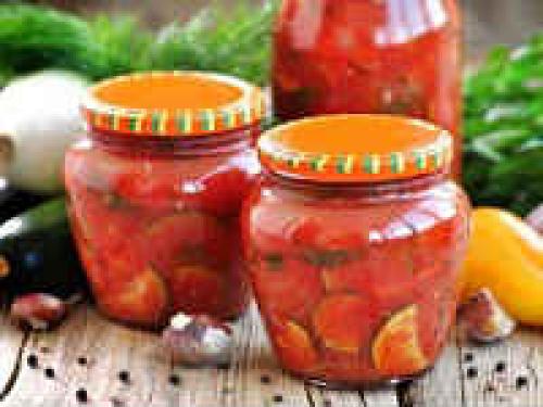 Лечо из кабачков кусочками. Лечо из кабачков на зиму — вкусные и простые рецепты «Пальчики оближешь»